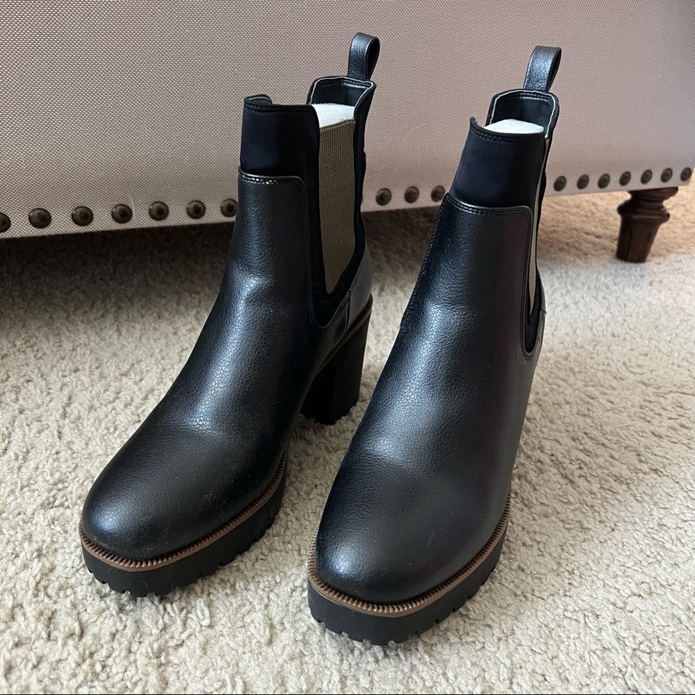 Chinese Laundry chunky booties